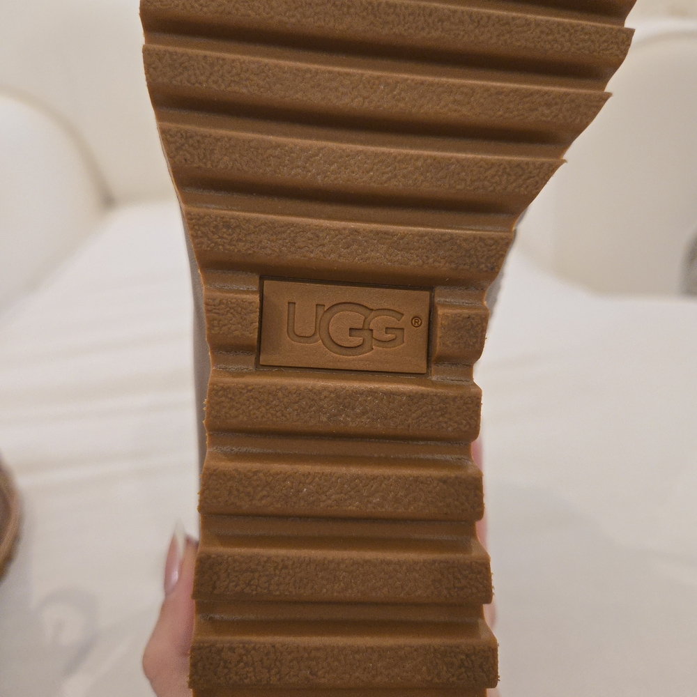 UGG Alasdair Shearling Wedge Boots Size 8 Brown Suede & Leather - Picture 8 of 9